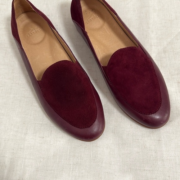 NWT Dansko Women’s Wine Glazed Leather and Suede Loafers size 38 7.5 - Picture 2 of 7